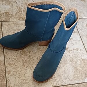 UGG Blue Heeled Boots with Tan Trim